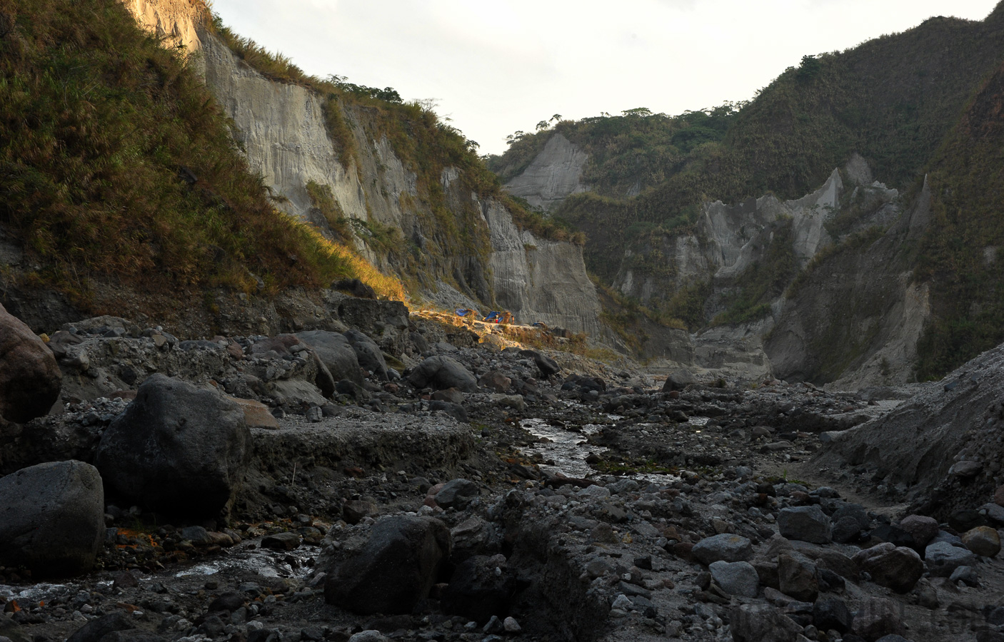 Mount Pinatubo [72 mm, 1/250 sec at f / 13, ISO 1600]