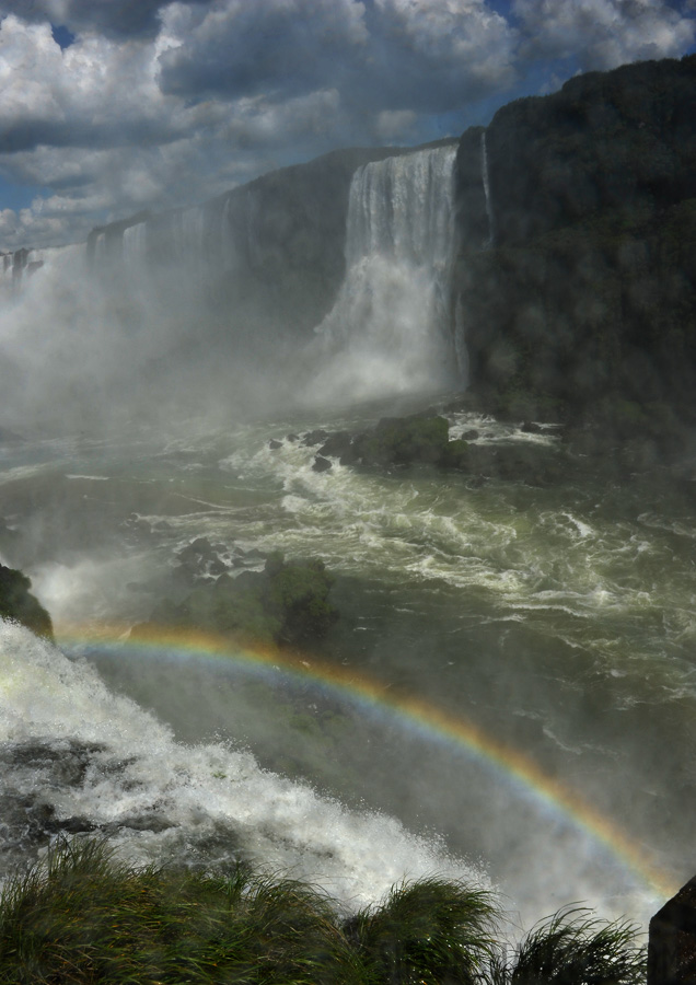 Cataratas del Iguazu [28 mm, 1/250 sec at f / 18, ISO 250]