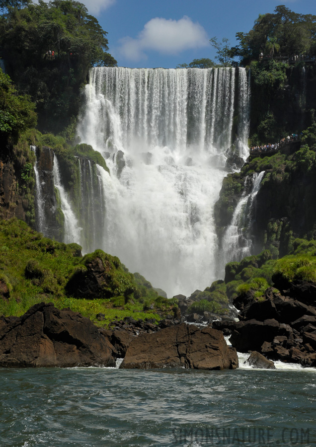 Cataratas del Iguazu [72 mm, 1/500 sec at f / 16, ISO 800]