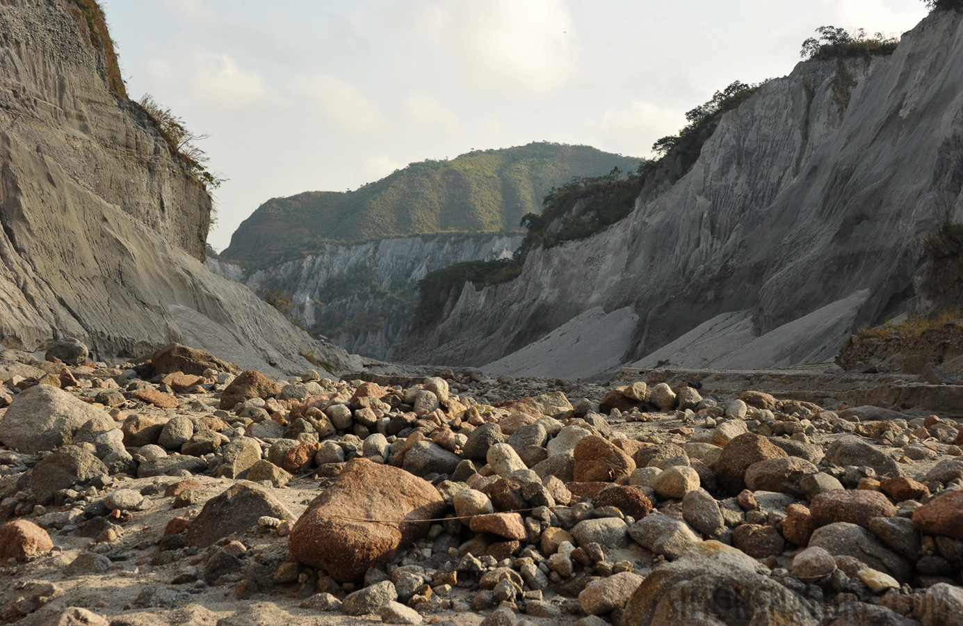 Mount Pinatubo [58 mm, 1/640 sec at f / 13, ISO 1600]